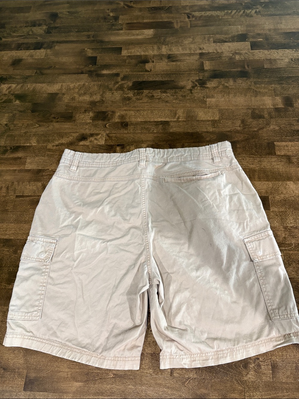 Hurley Light Tan Men's Cargo Shorts - Picture 3 of 3